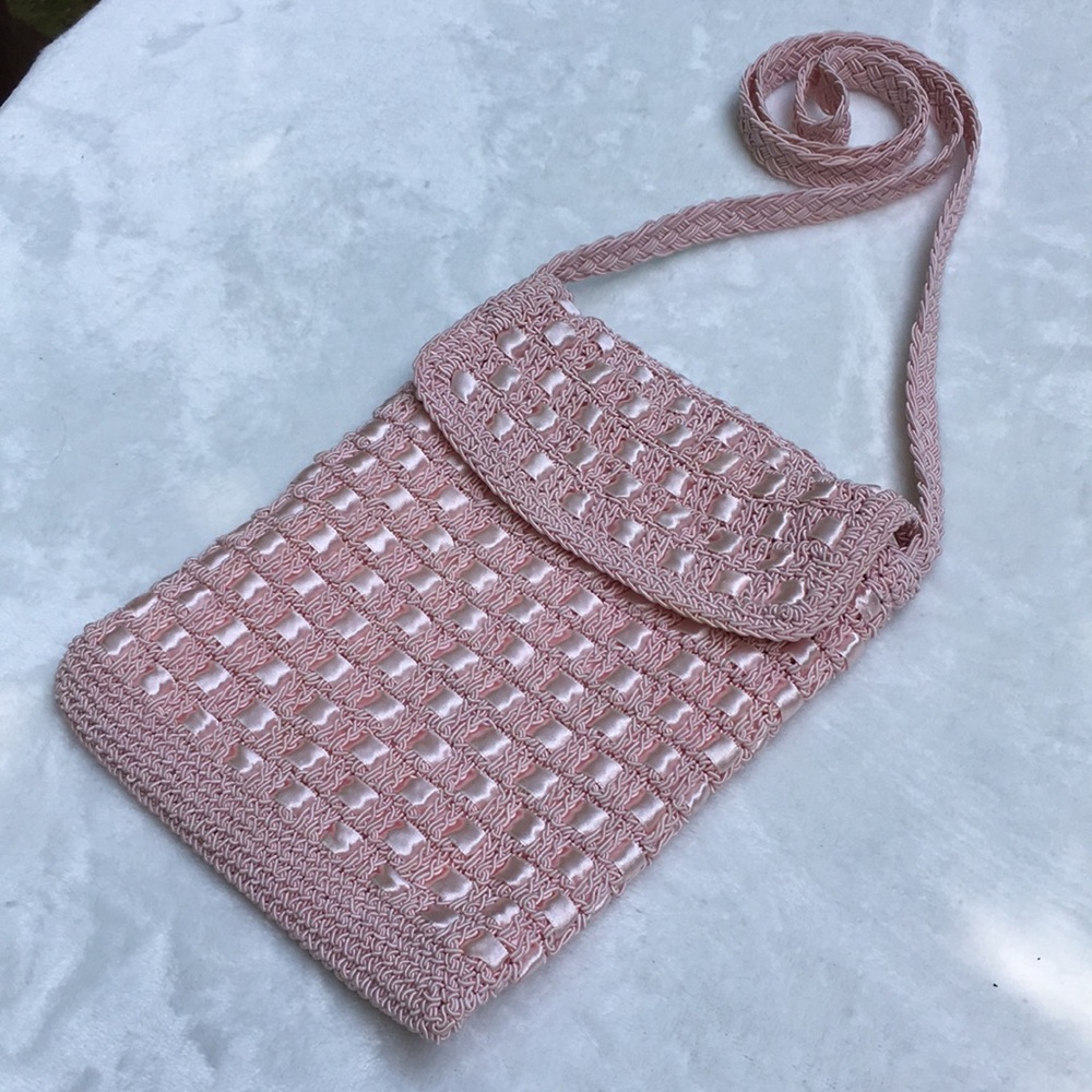 Pretty in 🎀 Pink Ribbon Purse 👛